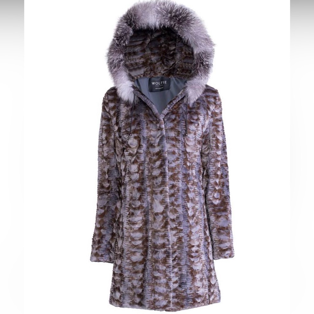 WOLF Women's Textured Faux Fur Robe - Brown and Gray